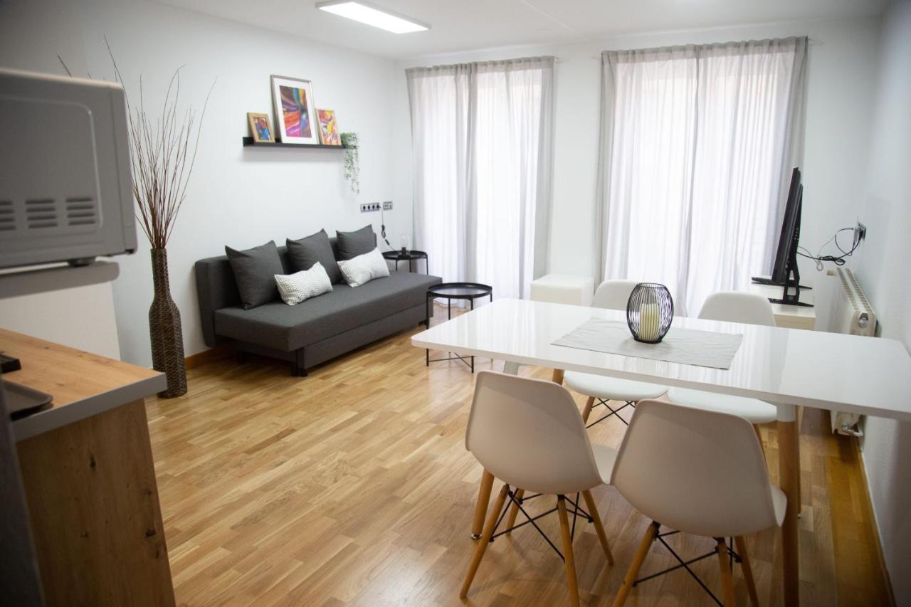 Elizabeth Towers Apartamento Almansa Exterior foto